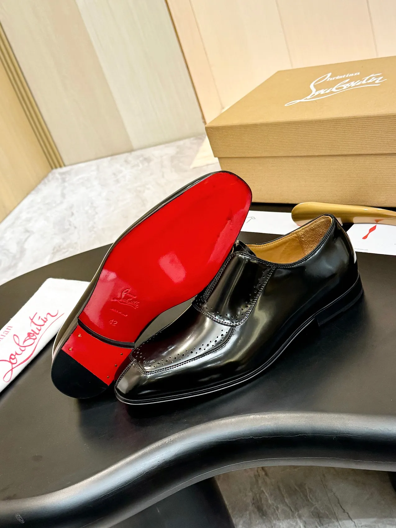Batch 1080 yuan 💰CL～High-end men’s 👔casual loafers with red soles! ••🆑Genuine and top-quality goods from original orders ••✅💯 Purchase goods from top-quality original orders! Original imported patterned cowhide➕Imported cowhide lining➕Cowhide feet➕Original leather outsole~Size: 39-44 (38, 45.46.47 can be customized)